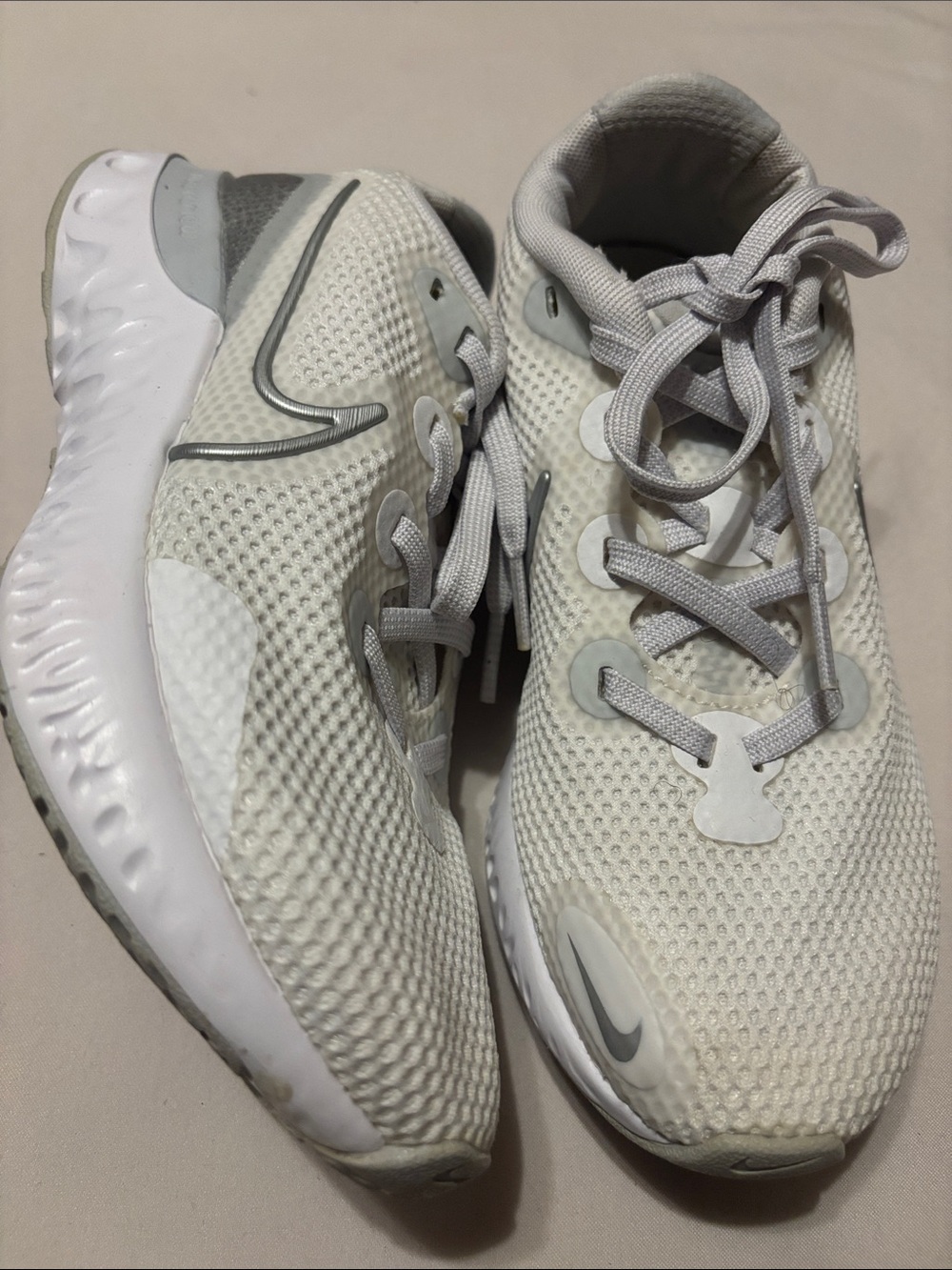 Nike Renew Run Pure Platinum Women's Running Shoes Size 6